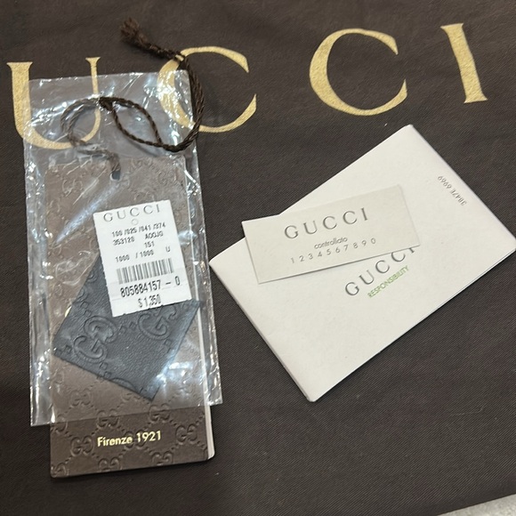 Authentic GUCCI Sukey Leather handbag - Picture 6 of 9